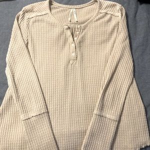 Long sleeve thermal.